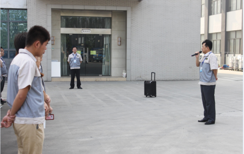 彩晶事业部起劲响应招呼，，，，，，召开全事业部“清静活动月”发动大会