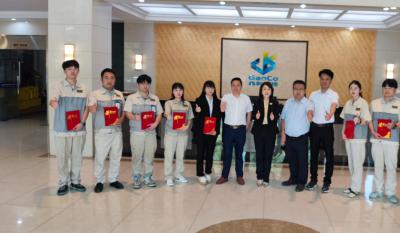 青春筑梦，，，，，，，，劳动庆幸——记五一劳动模范五四青年表扬活动