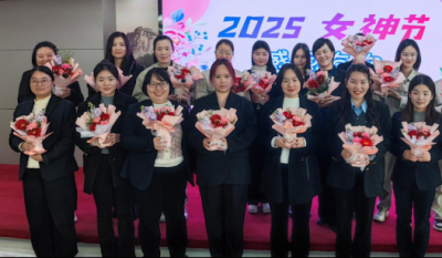 与花相约，，，，致敬最美的她——记合肥伟易博2025三八女神节花艺活动